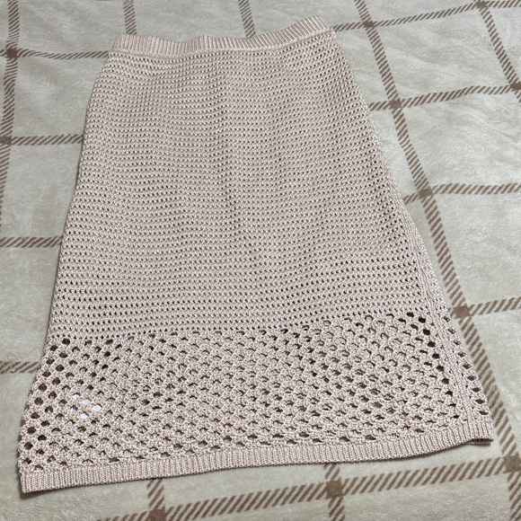 Ann Taylor Dresses & Skirts - Ann Taylor Beige Knit Midi Skirt